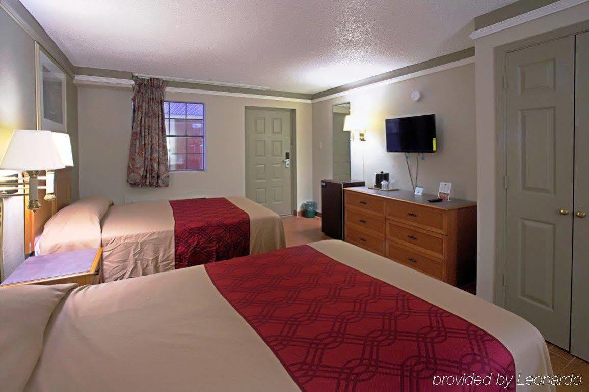 Howard Johnson By Wyndham Atlanta College Park Zewnętrze zdjęcie